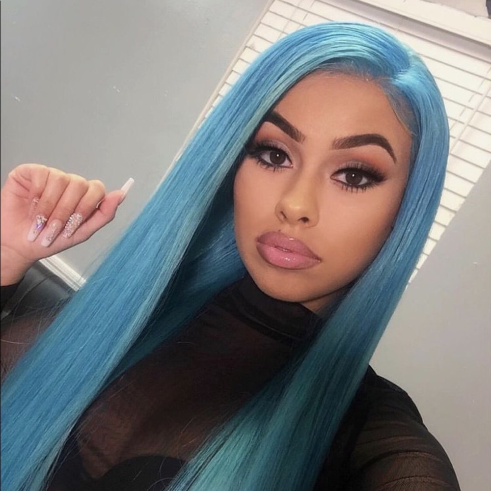 Meet your Posher, Claire